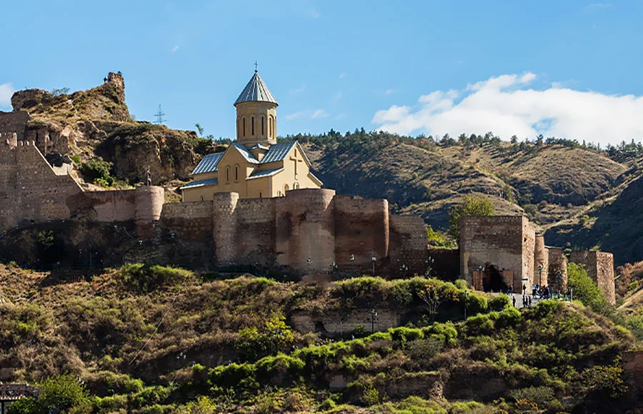 قلعه ناریکالا معروف ترین قلعه تاریخ تفلیس